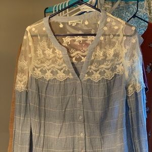 Lace yoke boho chic button up shirt - size M